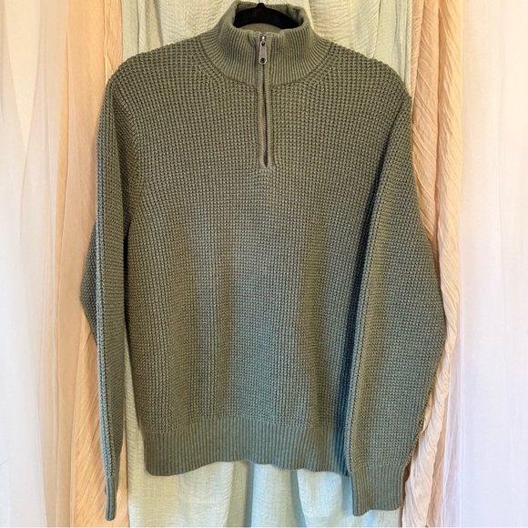 J.Crew men’s sweater (size xl) hunter green.  Pre-owned - Picture 6 of 15